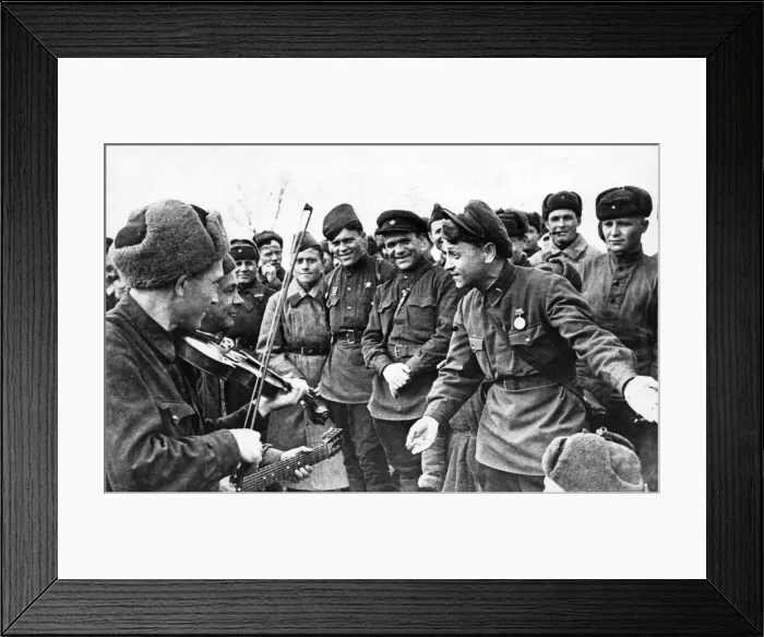 Framed Print : British Committees for Soviet Air include among the sterner war necessities sent to Framed Print : British Committees for Soviet Air include among the sterner war necessities sent to