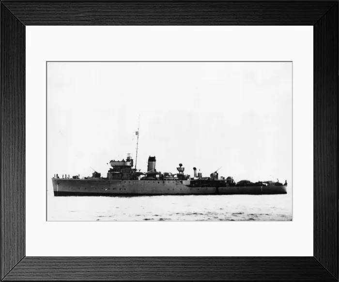 Framed Print : Royal Navy Halcyon class minesweeper HMS Bramble at sea during the Second World War