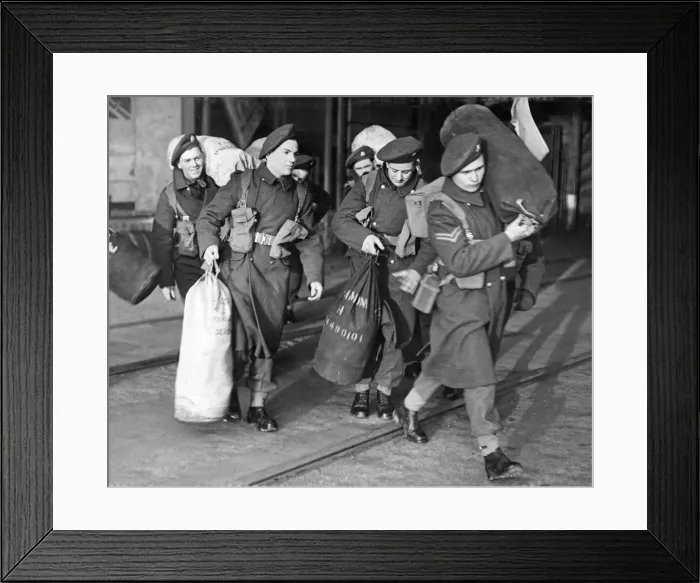 Framed Print : Young soldiers leaving Dover in Kent, to replace older soldiers who are due to be Framed Print : Young soldiers leaving Dover in Kent, to replace older soldiers who are due to be