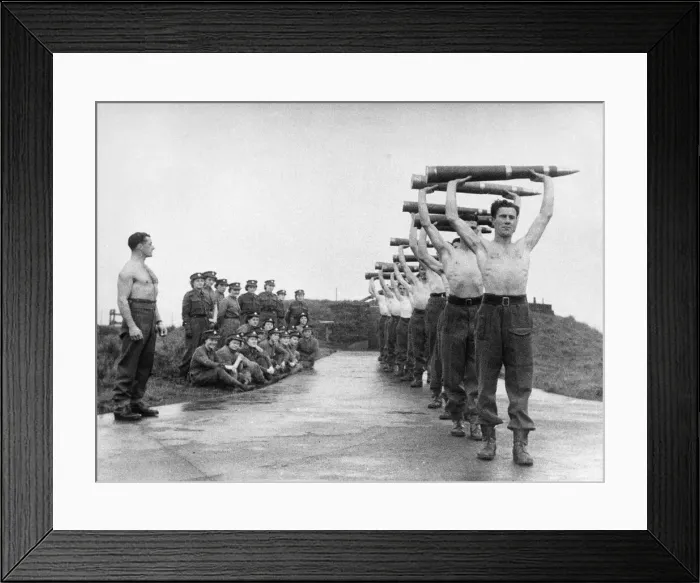 Framed Print : Sgt Major Murray (left) a former Olympic weight lifting champion of Scotland Framed Print : Sgt Major Murray (left) a former Olympic weight lifting champion of Scotland