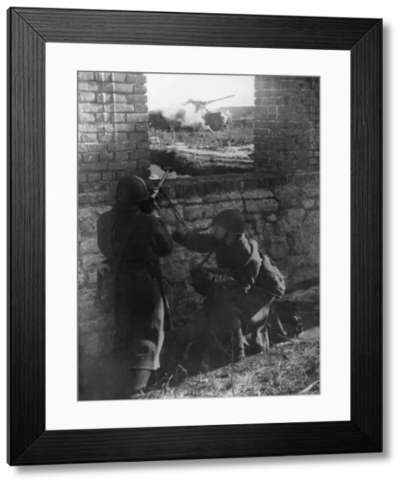 Framed Print : Soviet Red Army tank destroyers directing their deadly fire at oncoming German tanks Framed Print : Soviet Red Army tank destroyers directing their deadly fire at oncoming German tanks