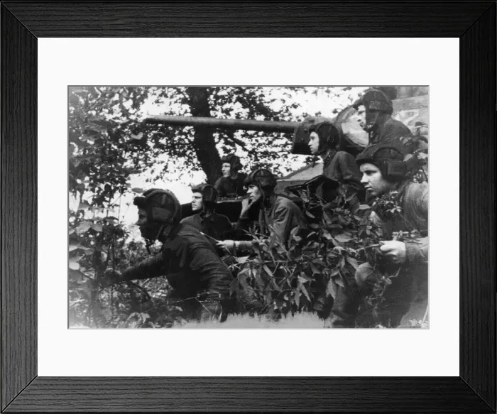 Framed Print : A Soviet Red Army commander giving instruction to his men during the battle against Framed Print : A Soviet Red Army commander giving instruction to his men during the battle against
