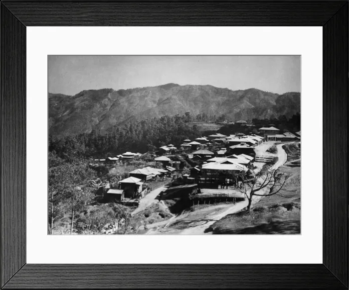 Framed Print : British and Indian troops who conclusively proved their superiority by giving