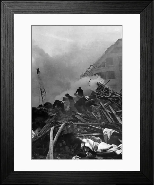 Framed Print : V2 rocket incident at Middlesex Street, Aldgate, showing extent of damage