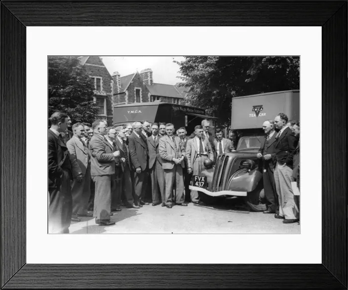 Framed Print : Mr Arthur Horner, (president) and other members of the South Wales Miners Federation