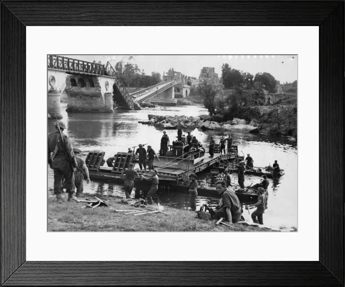 Framed Print : Allied forces in Northern France following the invasion of Normandy in the Second World Framed Print : Allied forces in Northern France following the invasion of Normandy in the Second World