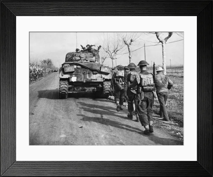 Framed Print : British troops advance north of Anzio. 10th February 1944 Framed Print : British troops advance north of Anzio. 10th February 1944