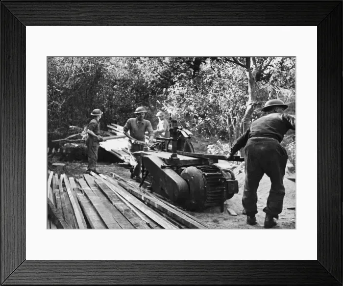 Framed Print : Royal Engineers in the Anzio bridgehead. Circa 1940s