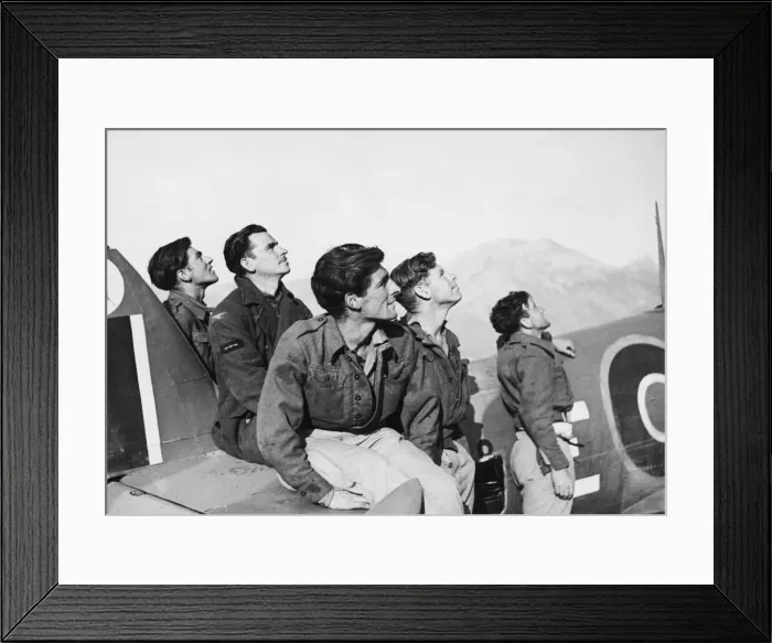 Framed Print : R. A. F. Spitfire ground crews in Italy during Second World War. 19th May 1944 Framed Print : R. A. F. Spitfire ground crews in Italy during Second World War. 19th May 1944