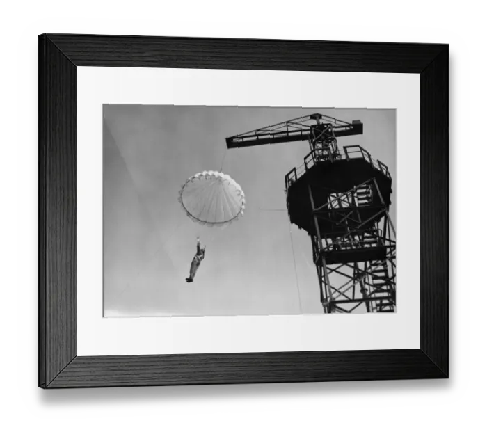 Framed Print : Polish paratroopers in training in the United Kingdom. Picture taken 1st October