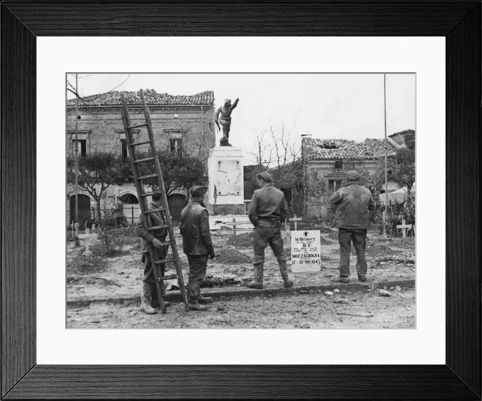 Framed Print : Memorial to 8th Army fusiliers who took the town of Mozzagrogna Framed Print : Memorial to 8th Army fusiliers who took the town of Mozzagrogna