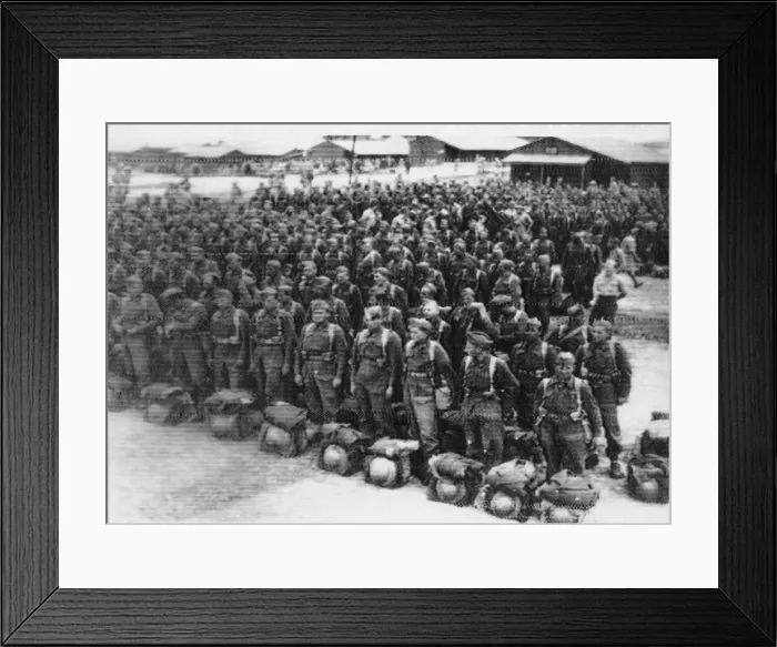 Framed Print : Polish troops in The Middle East. They were fighting the Germans in Russia Framed Print : Polish troops in The Middle East. They were fighting the Germans in Russia