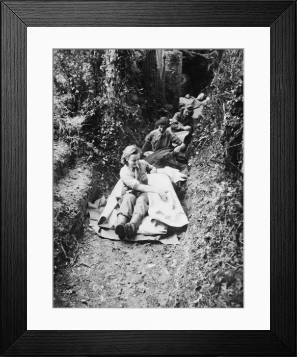 Framed Print : Queen Alexandra Imperial Nurses of the 79th General Field Hospital prepare their beds in Framed Print : Queen Alexandra Imperial Nurses of the 79th General Field Hospital prepare their beds in