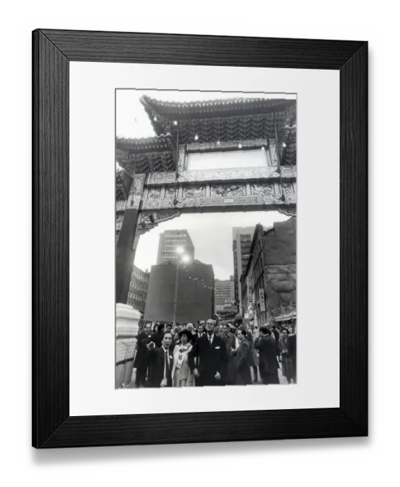 Framed Print : The Duke of Edinburgh. Prince Philip opening the oriental area of Manchester Framed Print : The Duke of Edinburgh. Prince Philip opening the oriental area of Manchester