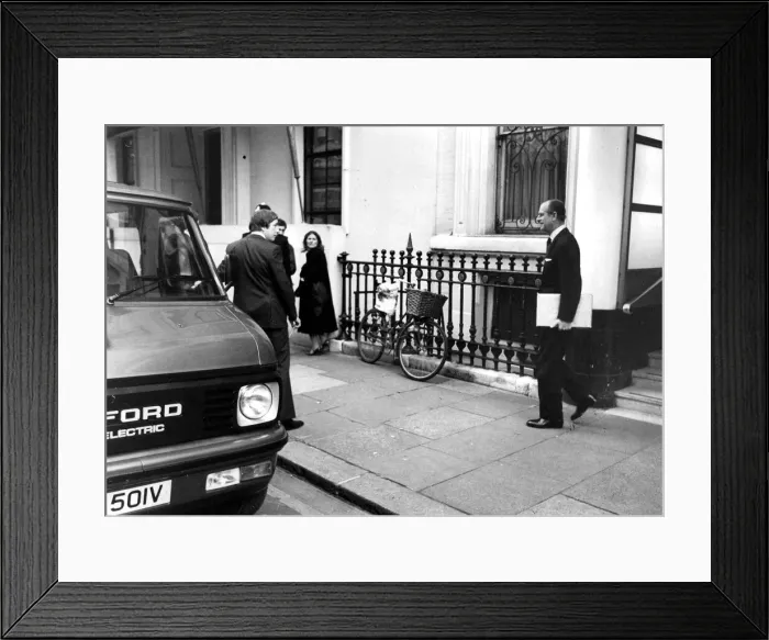 Framed Print : The Duke of Edinburgh. Prince Philip Connaught rooms after a lunch. December 1981 Framed Print : The Duke of Edinburgh. Prince Philip Connaught rooms after a lunch. December 1981