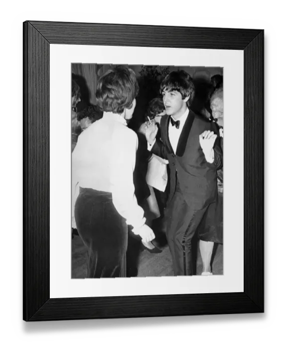 Framed Print : PAUL MCCARTNEY AND ELIZABETH SACK 1964