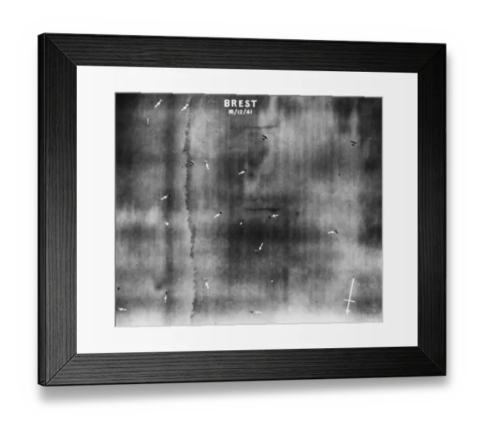 Framed Print : Heavy aircraft of R. A. F. Bomber Command - Stirlings, Halifax
