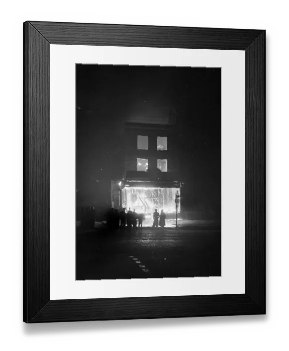 Framed Print : The Great Fire of London. Fires in London after the German attack. 29th December 1940 Framed Print : The Great Fire of London. Fires in London after the German attack. 29th December 1940