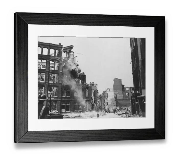 Framed Print : Fetter Lane, off Fleet Street, London. A now unsafe building comes down after being