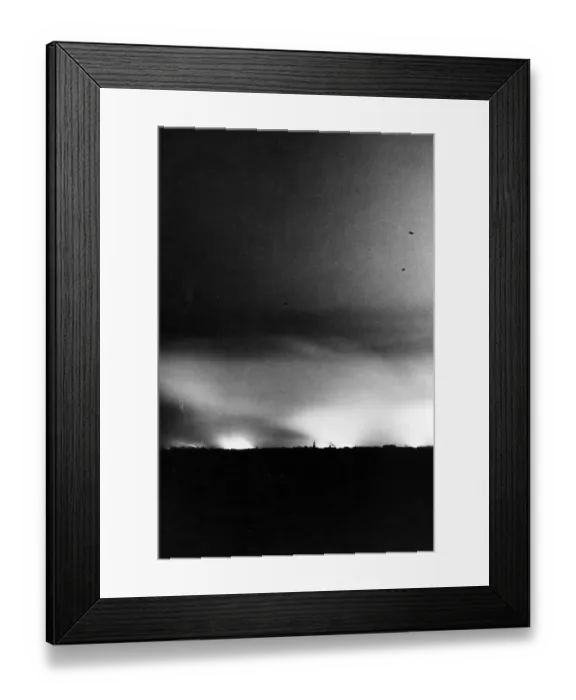 Framed Print : The Great Fire of London. Londons Burning, the light of the many fires cast a great Framed Print : The Great Fire of London. Londons Burning, the light of the many fires cast a great