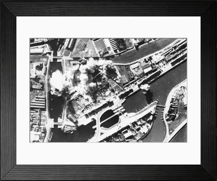 Framed Print : Ostend was attacked by R. A. F. bombers on 3. 10. 41 and bombs are seen bursting o oil Framed Print : Ostend was attacked by R. A. F. bombers on 3. 10. 41 and bombs are seen bursting o oil