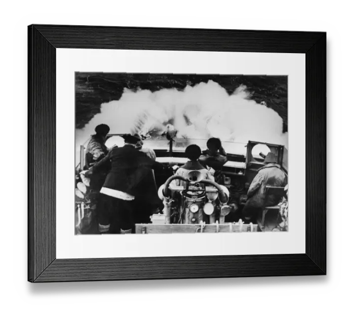Framed Print : Picture taken from the bridge of the British Royal Navy Southampton Framed Print : Picture taken from the bridge of the British Royal Navy Southampton
