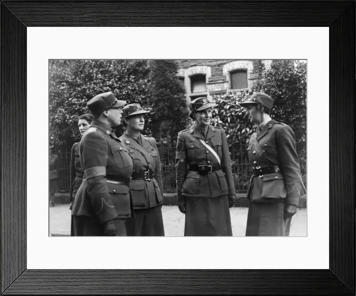 Framed Print : Corps Commandant Mrs. R. Peake inspected new recruits of the M. T. C. at Cardiff Framed Print : Corps Commandant Mrs. R. Peake inspected new recruits of the M. T. C. at Cardiff