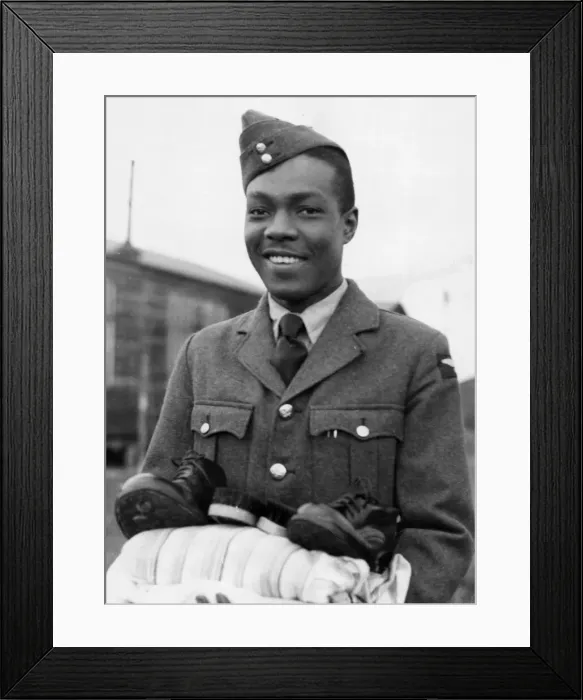 Framed Print : The first contingent of ground staff volunteers for the RAF have arrived in Britain