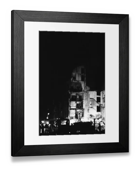 Framed Print : V2 Rocket strike on Duke Street during Second World War. 11th December 1944