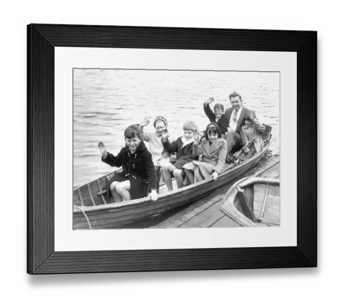 Framed Print : SENTINEL ARCHIVE SCAN - Trentham GardensWAY WE WERE- BOATING AT TRENTHAM GARDENS LAKE Framed Print : SENTINEL ARCHIVE SCAN - Trentham GardensWAY WE WERE- BOATING AT TRENTHAM GARDENS LAKE