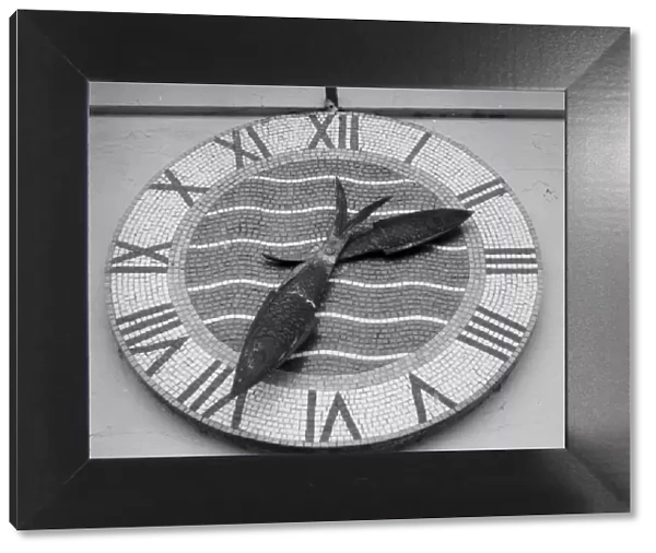 Trentham lido fish clock which sat above swimmers Page 50 TWWW Potters Holiday