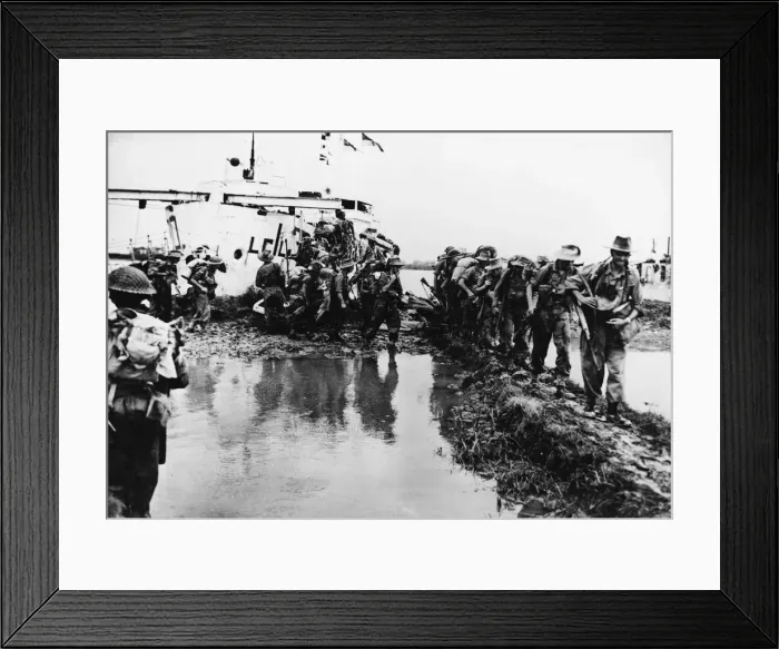 Framed Print : British troops landing near Elephant point in Rangoon. 18th May 1945 Framed Print : British troops landing near Elephant point in Rangoon. 18th May 1945
