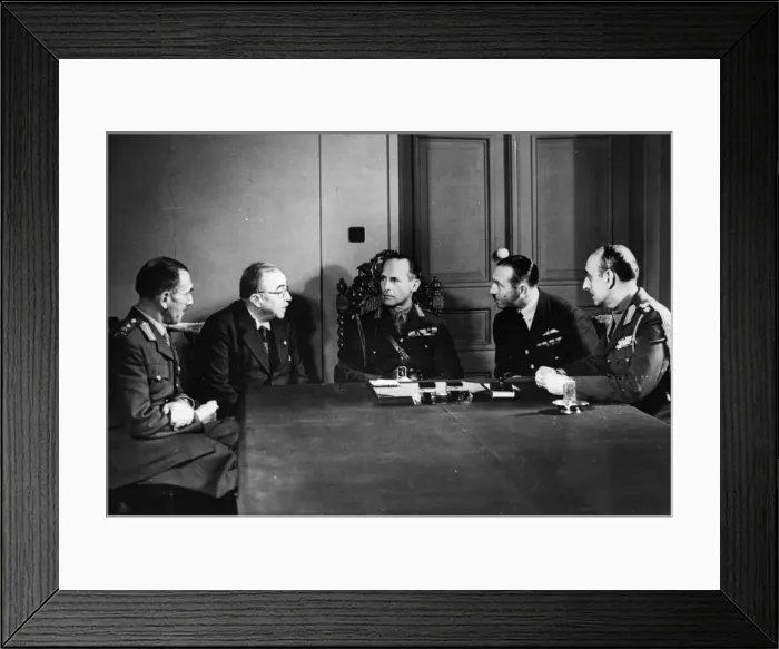 Framed Print : Anglo-Greek war council in Athens. From left to right: Major General M. D Framed Print : Anglo-Greek war council in Athens. From left to right: Major General M. D