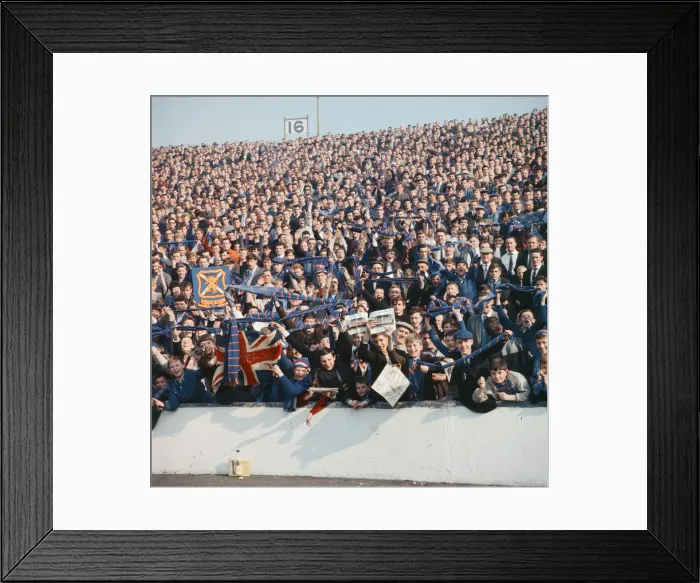 Framed Print : Rangers 5-0 Hibernian, Scottish League match action at Ibrox Stadium, Glasgow Framed Print : Rangers 5-0 Hibernian, Scottish League match action at Ibrox Stadium, Glasgow