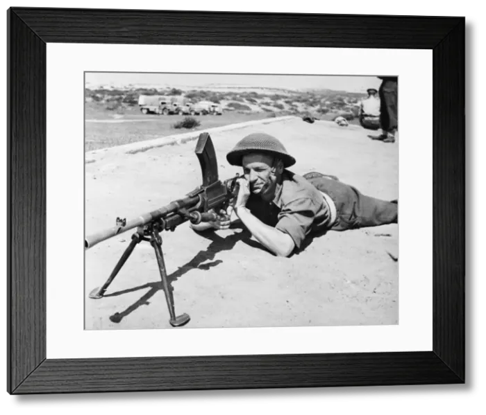 Framed Print : Men of a battalion of the Leicester Regiment in the Middle East Framed Print : Men of a battalion of the Leicester Regiment in the Middle East