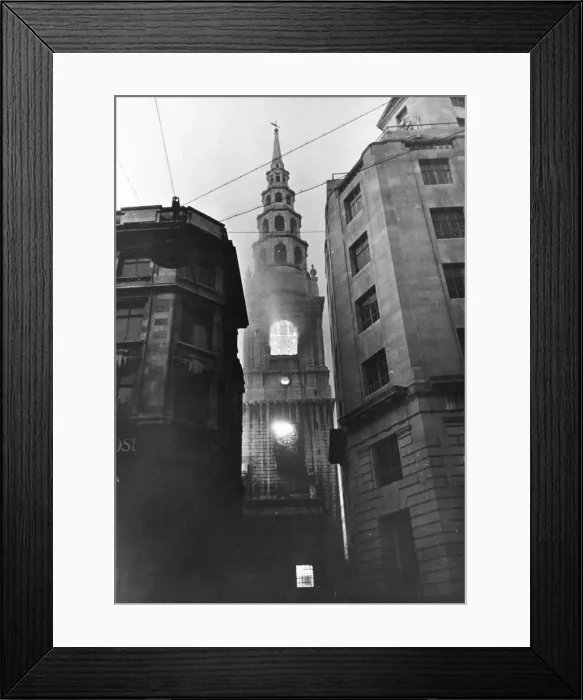 Framed Print : St Brides Church in Fleet Street, London, after the aid raids from the night before Framed Print : St Brides Church in Fleet Street, London, after the aid raids from the night before