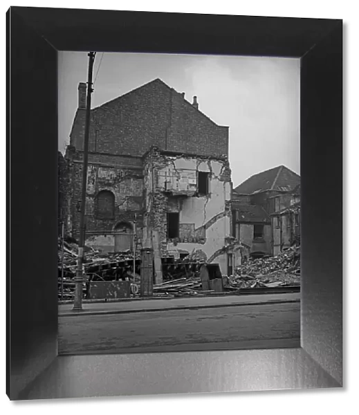 Bomb damage to the Seamens Institute, Prince Street