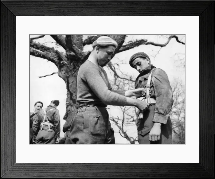 Framed Print : British Commandos in training. These units of highly trained, picked men will be employed Framed Print : British Commandos in training. These units of highly trained, picked men will be employed