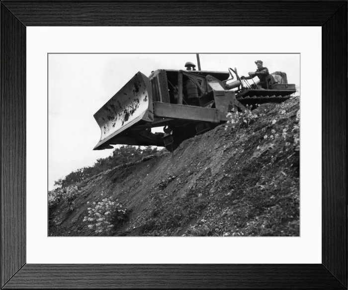 Framed Print : A training school in the Eastern Command, where men learn to use Motor Tractors Framed Print : A training school in the Eastern Command, where men learn to use Motor Tractors