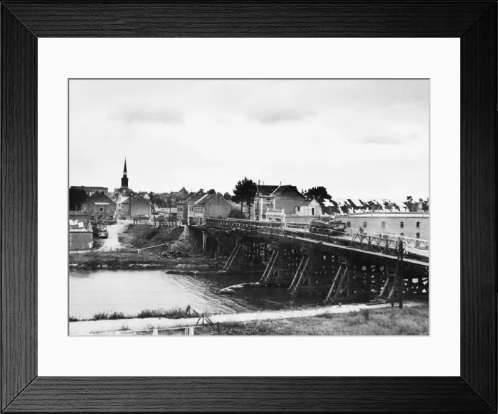 Framed Print : British forces cross the Albert canal during Second World War. Circa September 1944 Framed Print : British forces cross the Albert canal during Second World War. Circa September 1944