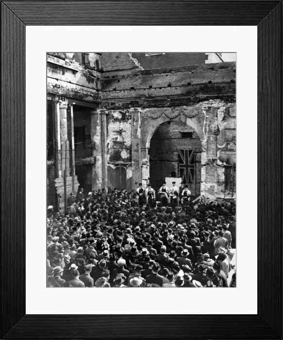 Framed Print : A National Jewish Service being held at the ruined Great Synagogue, Aldgate Framed Print : A National Jewish Service being held at the ruined Great Synagogue, Aldgate