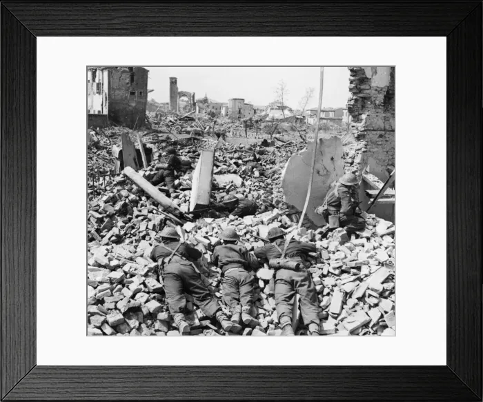 Framed Print : Argenta (German key defence town) falls to the 8th army Framed Print : Argenta (German key defence town) falls to the 8th army