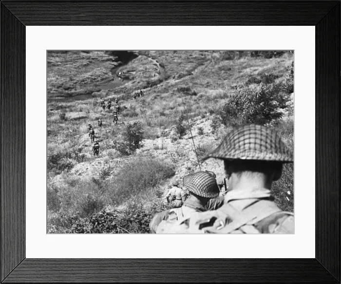 Framed Print : 9th Army: Motorised Infantry Patrol in Italy. The men wind their way down into Framed Print : 9th Army: Motorised Infantry Patrol in Italy. The men wind their way down into