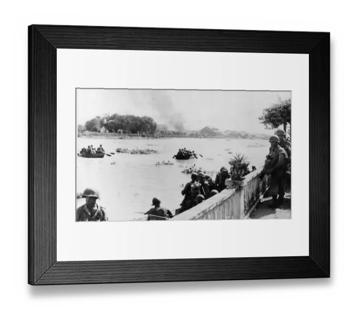 Framed Print : American Army troops cross the Pasig River which bisects Manila Framed Print : American Army troops cross the Pasig River which bisects Manila