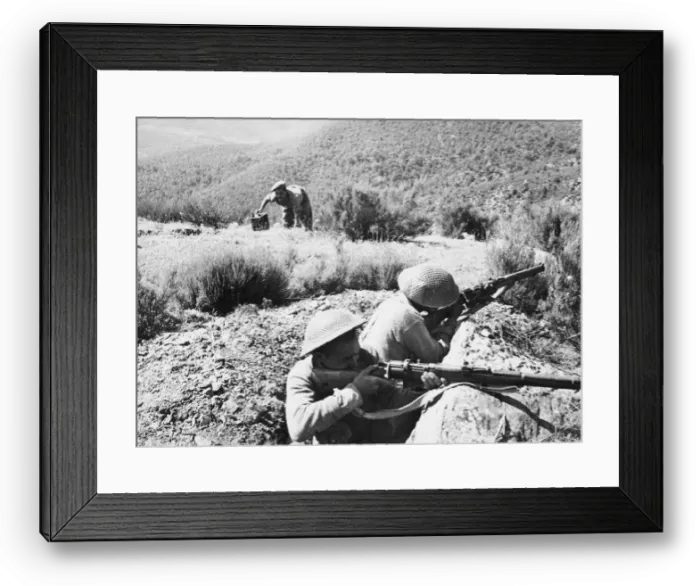 Framed Print : 8th Armys entry into Florence, South Africans move into the town