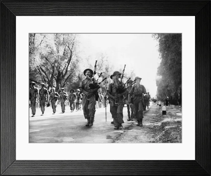 Framed Print : Advance into Italy. (Picture) To lighten their weary steps Framed Print : Advance into Italy. (Picture) To lighten their weary steps
