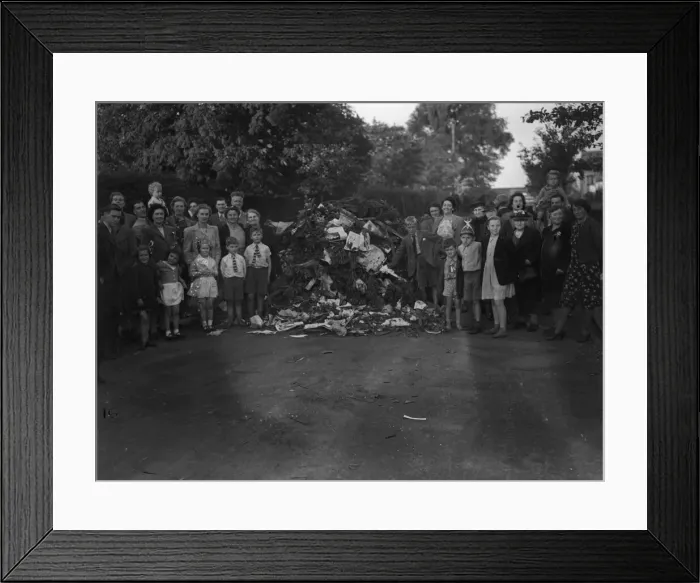 Framed Print : Children, Mums and Dad celebrate VJ Day by building bonfires on the streets of Birmingham Framed Print : Children, Mums and Dad celebrate VJ Day by building bonfires on the streets of Birmingham