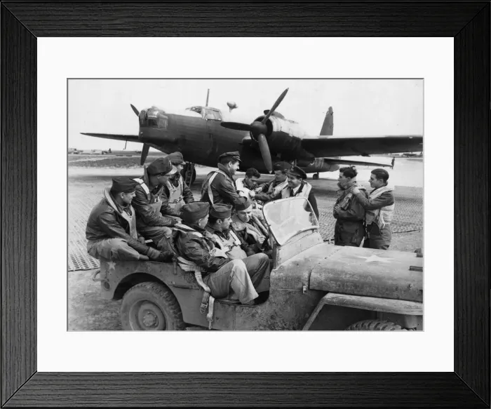 Framed Print : RAF and USaF Give Germans 24 hour bomb service in Italy during the Second World War Framed Print : RAF and USaF Give Germans 24 hour bomb service in Italy during the Second World War
