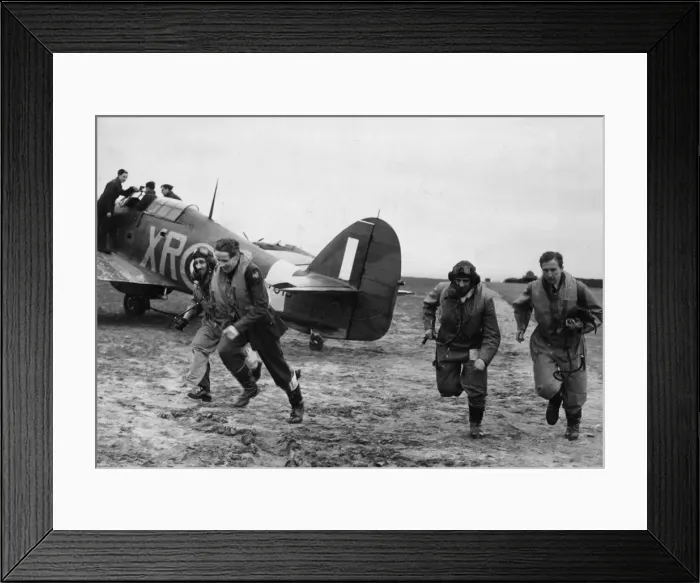 Framed Print : American pilots of No 71 Eagle Squadron rush to their Hurricanes Framed Print : American pilots of No 71 Eagle Squadron rush to their Hurricanes