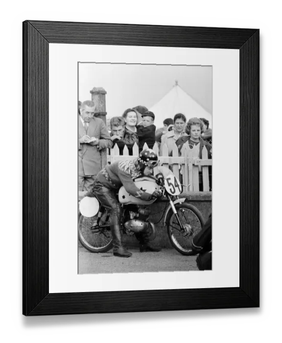 Framed Print : Beryl Swain, motorcycle road racer and the first woman to compete solo in a TT road race